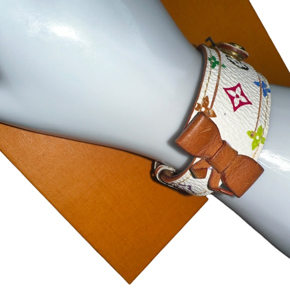 Louis Vuitton × Murakami Leather Monogram ID Bracelet - Picture 5 of 12